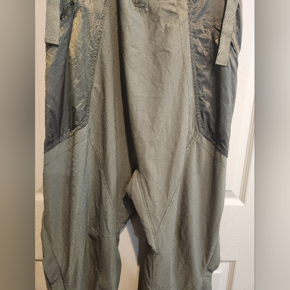 NWOT FP Movement Alignment Jumpsuit Size Small - Picture 9 of 10